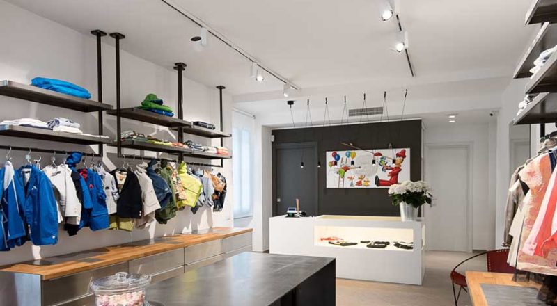 Vista laterale negozio fate e folletti trezzo bergamo